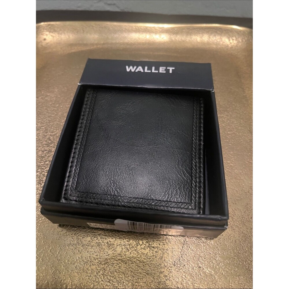 #2208**Classic Black Leather Wallet - Unbranded
